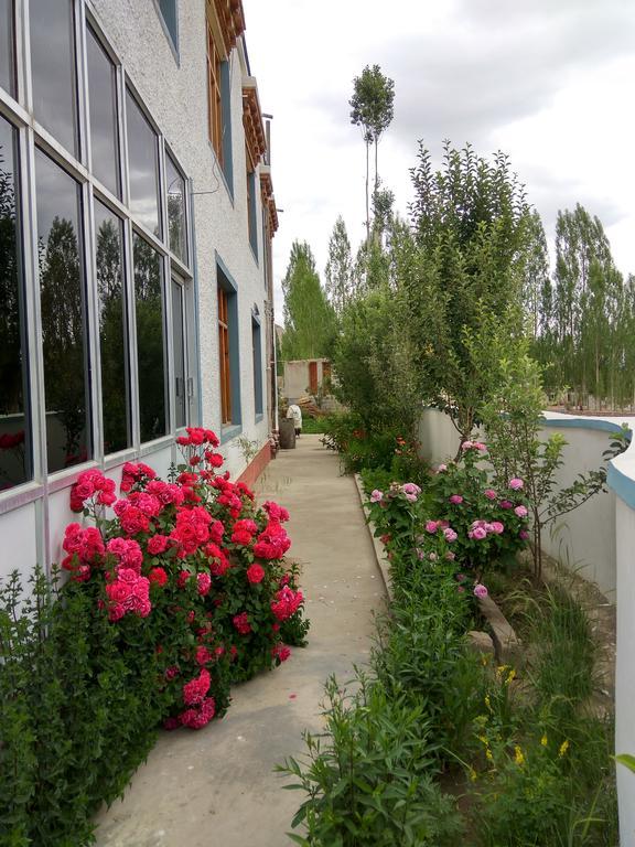 Nathula Guest House Leh Exteriör bild